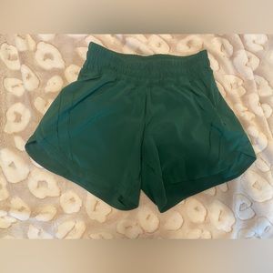 Lululemon 5” track that shorts - low rise